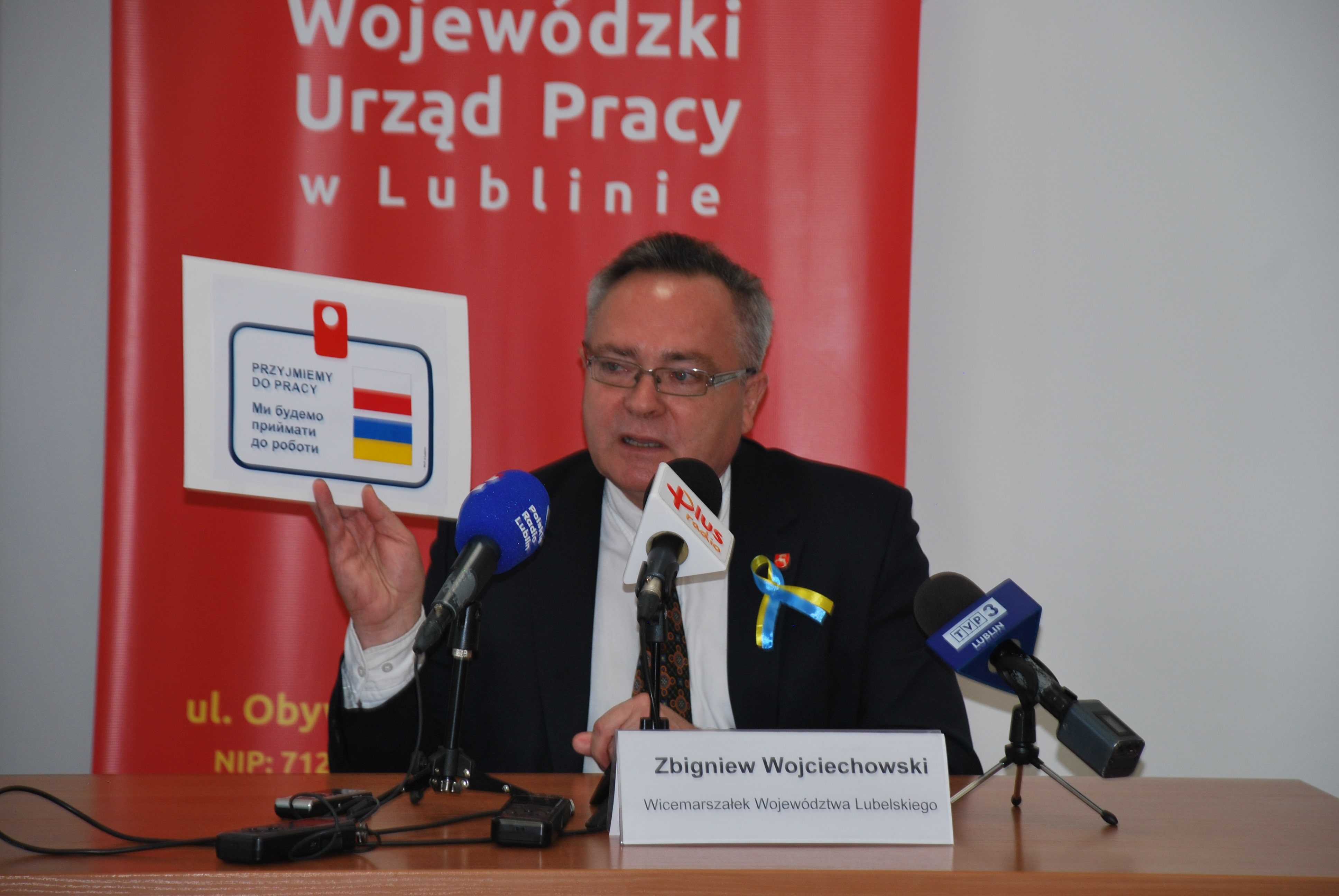 Zbigniew Wojciechowski Wicemarszałek WL na konferencji prasowej.